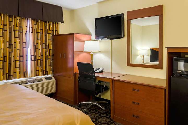 Room 15 of 24
