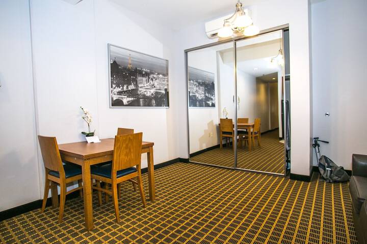Room 30 of 44