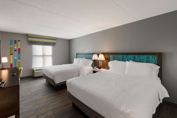 Hampton Inn & Suites Fredericksburg-at Celebrate Virginia