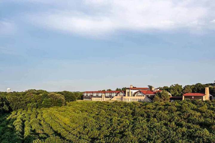Lied Lodge & Conference Center