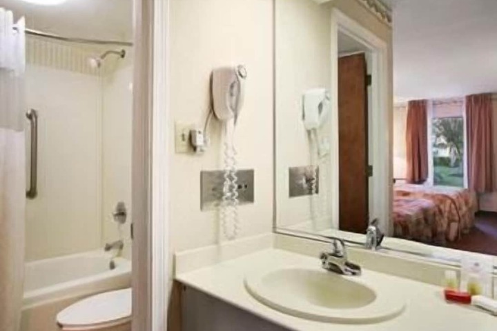 Room 14 of 46