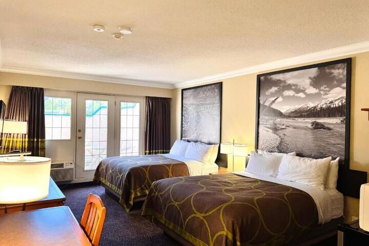 Super 8 by Wyndham Castlegar BC