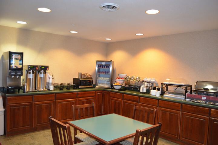 Breakfast/Coffee Service 17 of 24