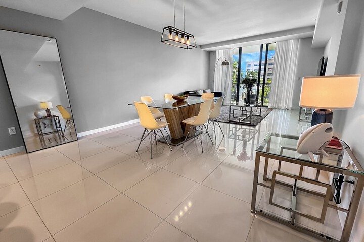 Bay Breeze Premium Apartments by Eskape Collection