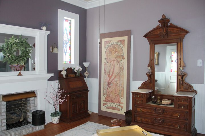 Benefield House Bed & Breakfast