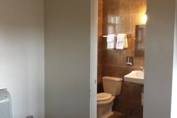 NEW BUDGET MOTEL