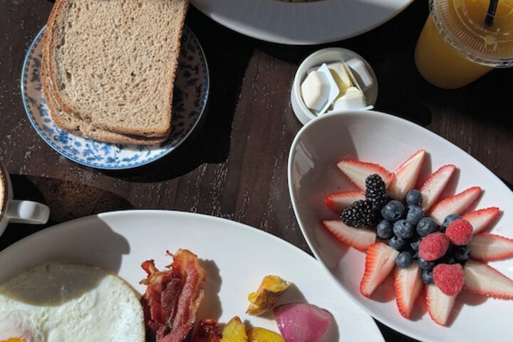 Breakfast/Coffee Service 26 of 30