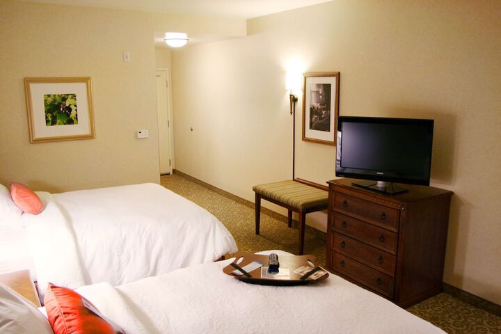 Room 13 of 38