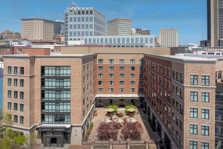Courtyard by Marriott Richmond Downtown