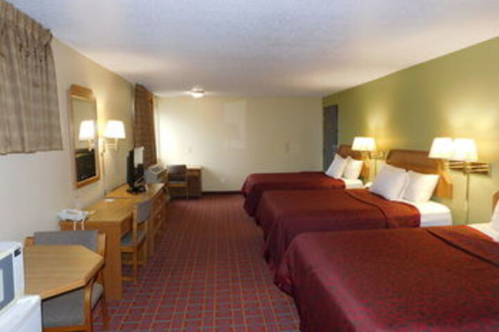 DAYS INN WILLIAMSBURG