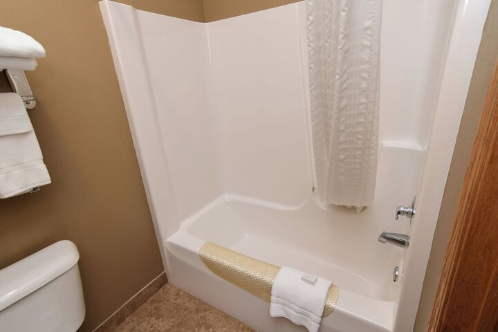 Room 45 of 118