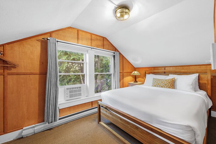 Room 32 of 78