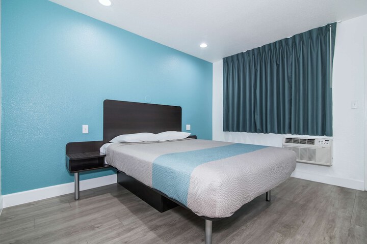 Room 20 of 26