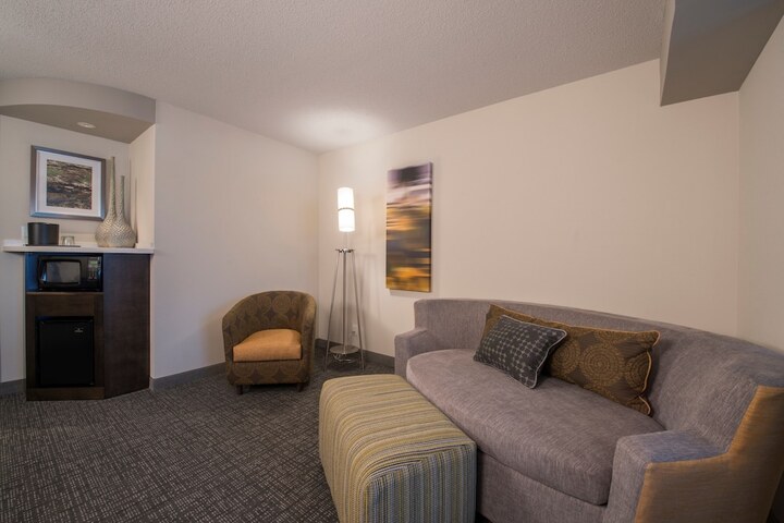 Room 15 of 38