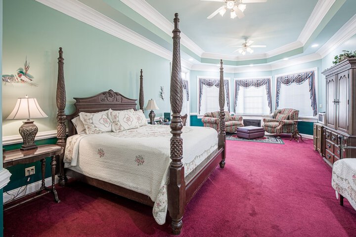 Whitestone Inn