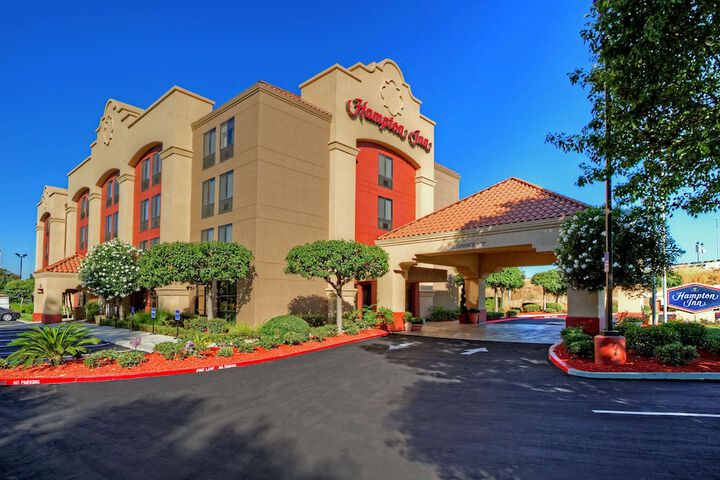 Hotel 3 of 27