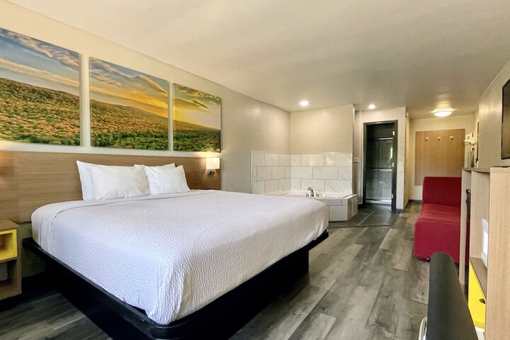 Room 14 of 29