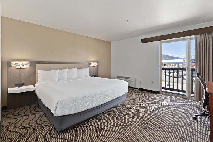 Sandpoint Hotel & Suites Downtown