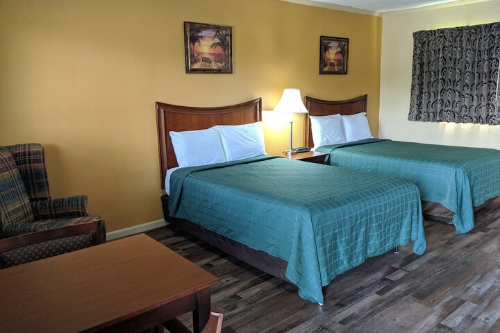 Room 6 of 17