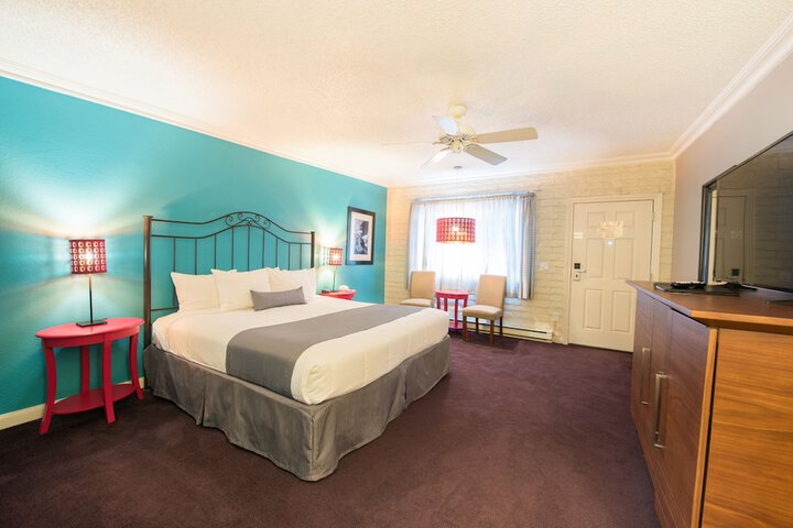 Room 20 of 37