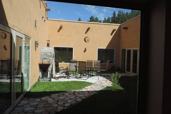 Hotel Exterior 38 of 47