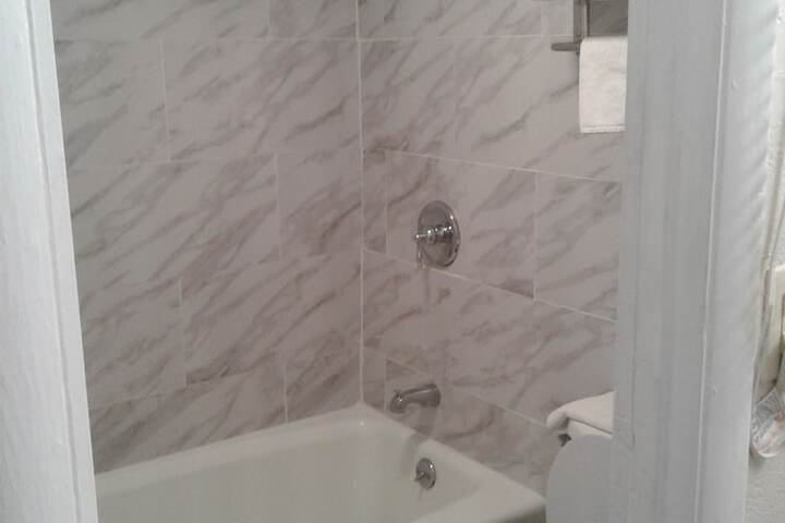 Room 16 of 25