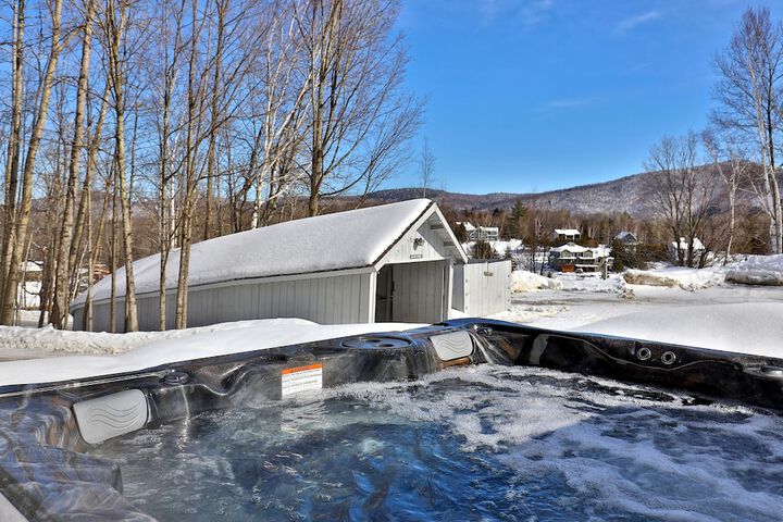 The Birch Ridge: Family Room #11 - Queen / bunkbed Suite in Killington Vermont 1 Bedroom Home