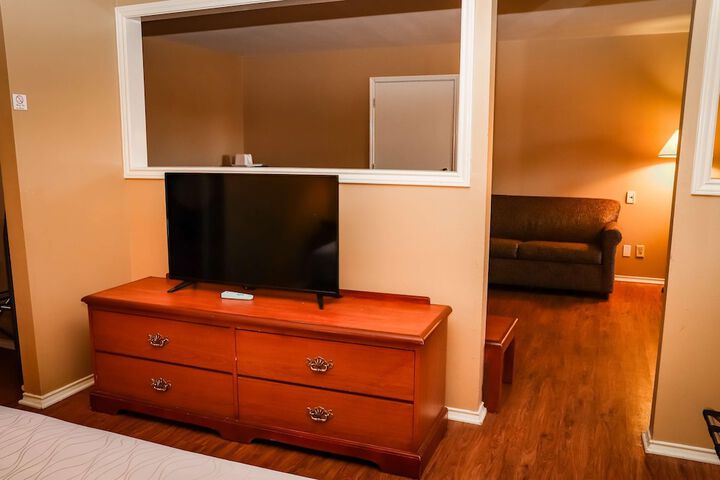 Room 9 of 20