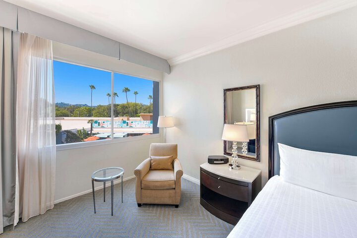 Room 54 of 150