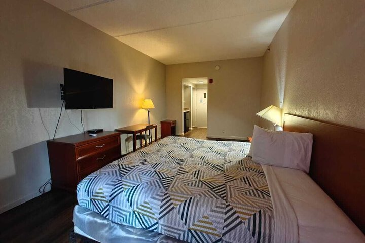 Room 18 of 21