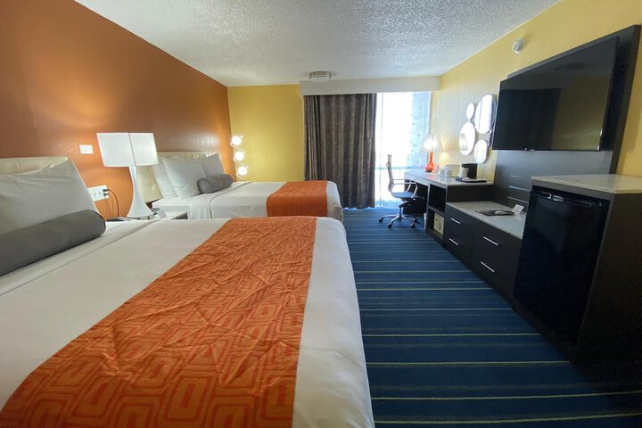 Room 13 of 28