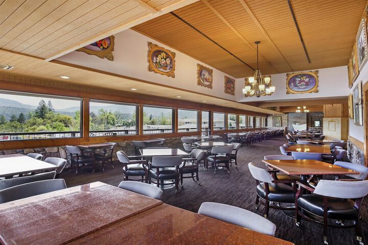 Best Western Plus Yosemite Gateway Inn