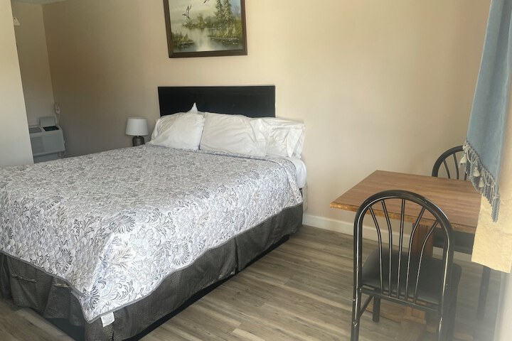 Room 18 of 19