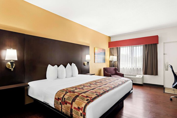 Room 22 of 27