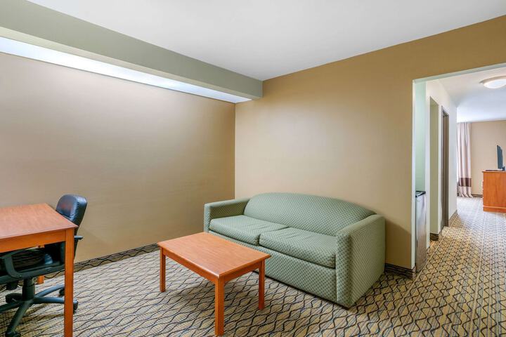 Room 23 of 30