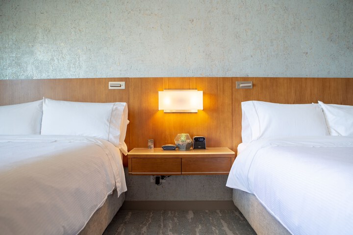 Room 85 of 133