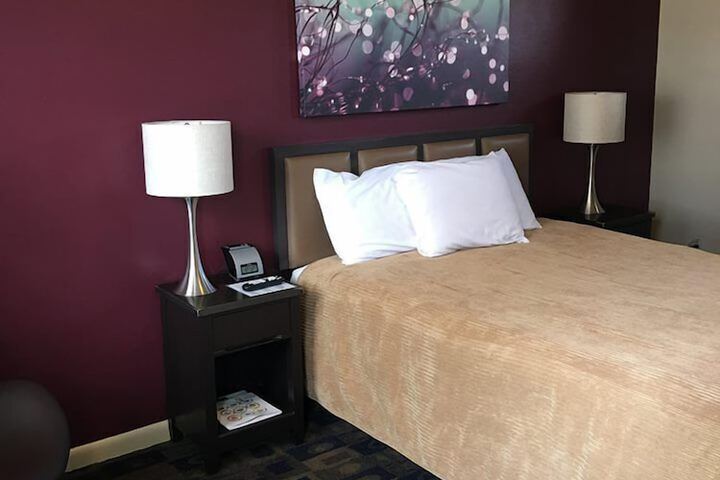 Room 18 of 33