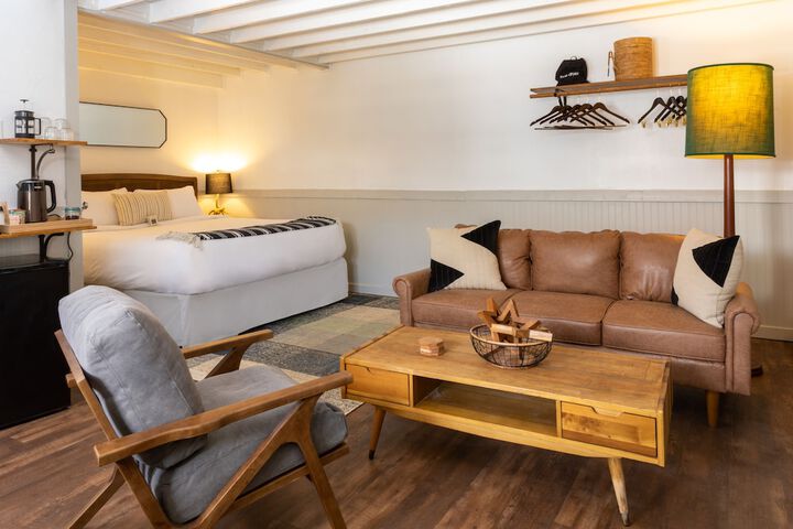 Room 11 of 21