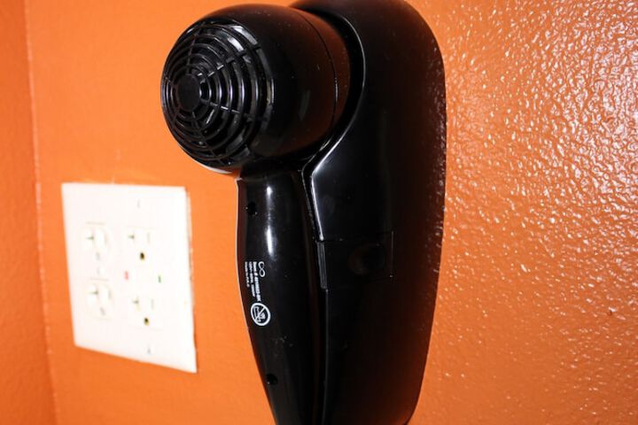 Room 25 of 27