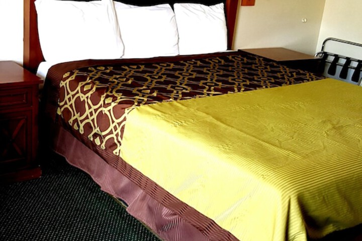 Room 10 of 19