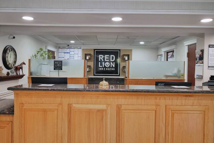 Red Lion Inn & Suites Auburn