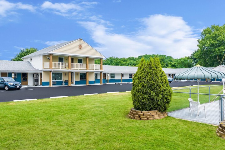 Econo Lodge Palmyra - Hershey