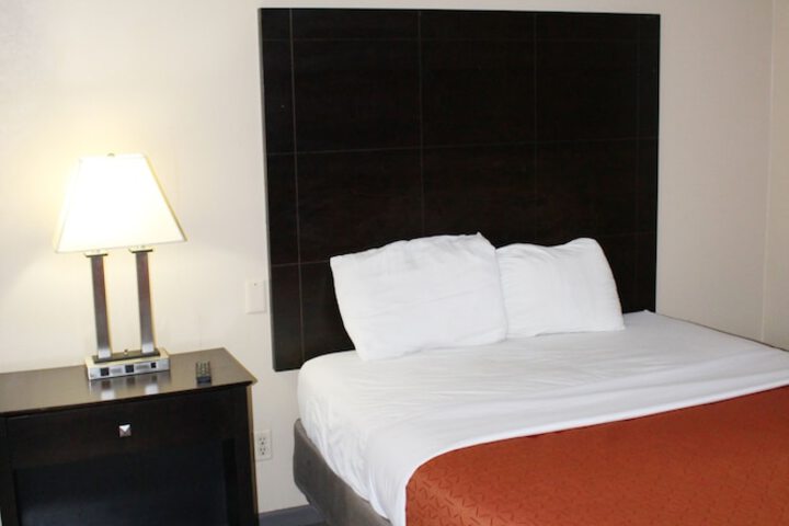Huntington Inn