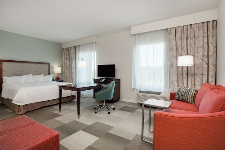 Room 33 of 65