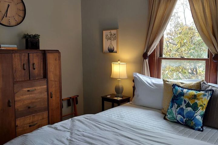 Room 21 of 38