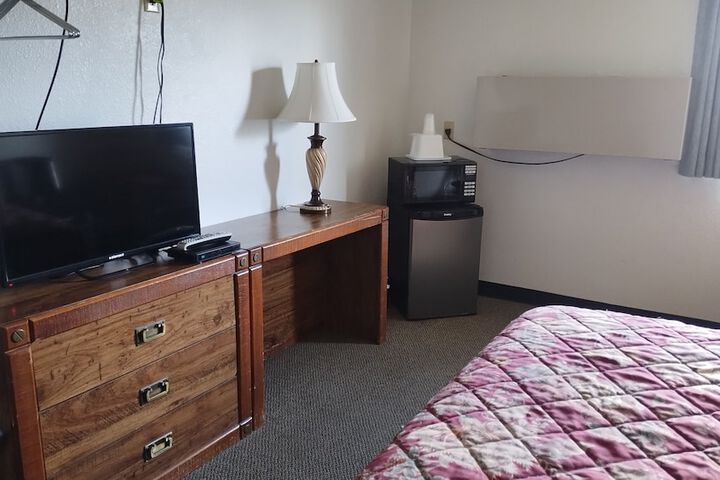 Room 15 of 32