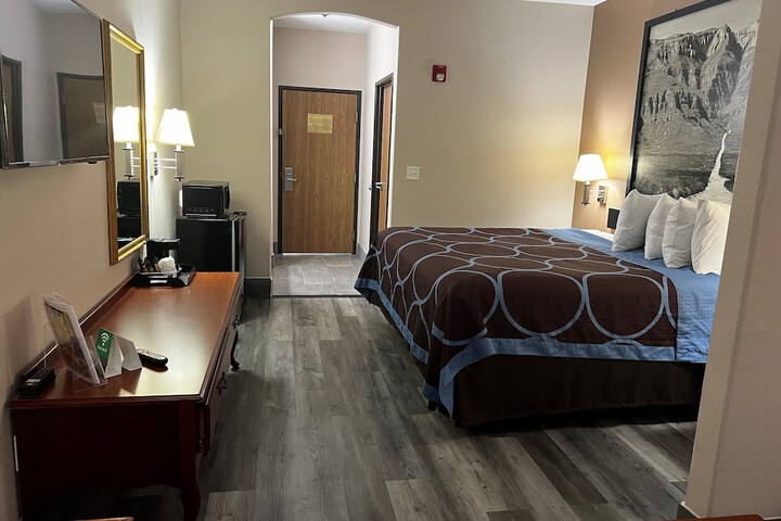 Room 35 of 45