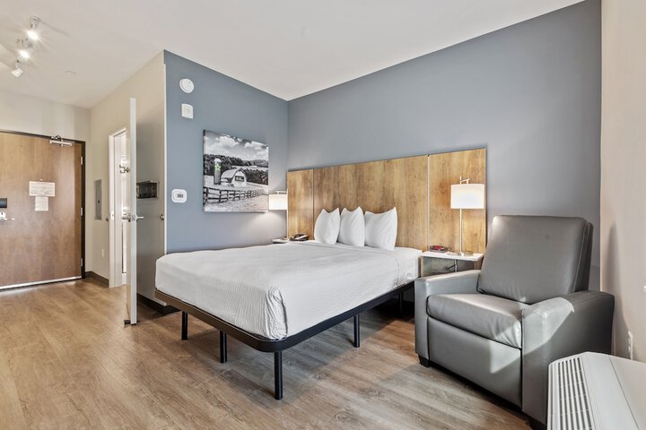 Room 53 of 70