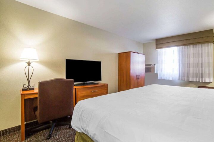 Room 22 of 35