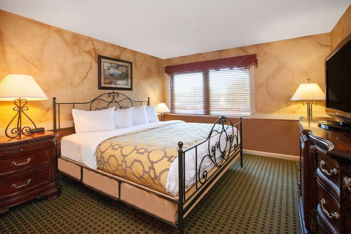 Room 21 of 26